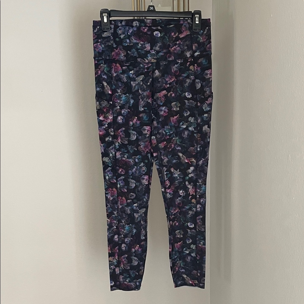 lululemon fast and free 7/8 Floral Leggings size 8